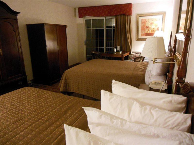Hamilton Inn Select Beachfront Mackinaw City Ngoại thất bức ảnh