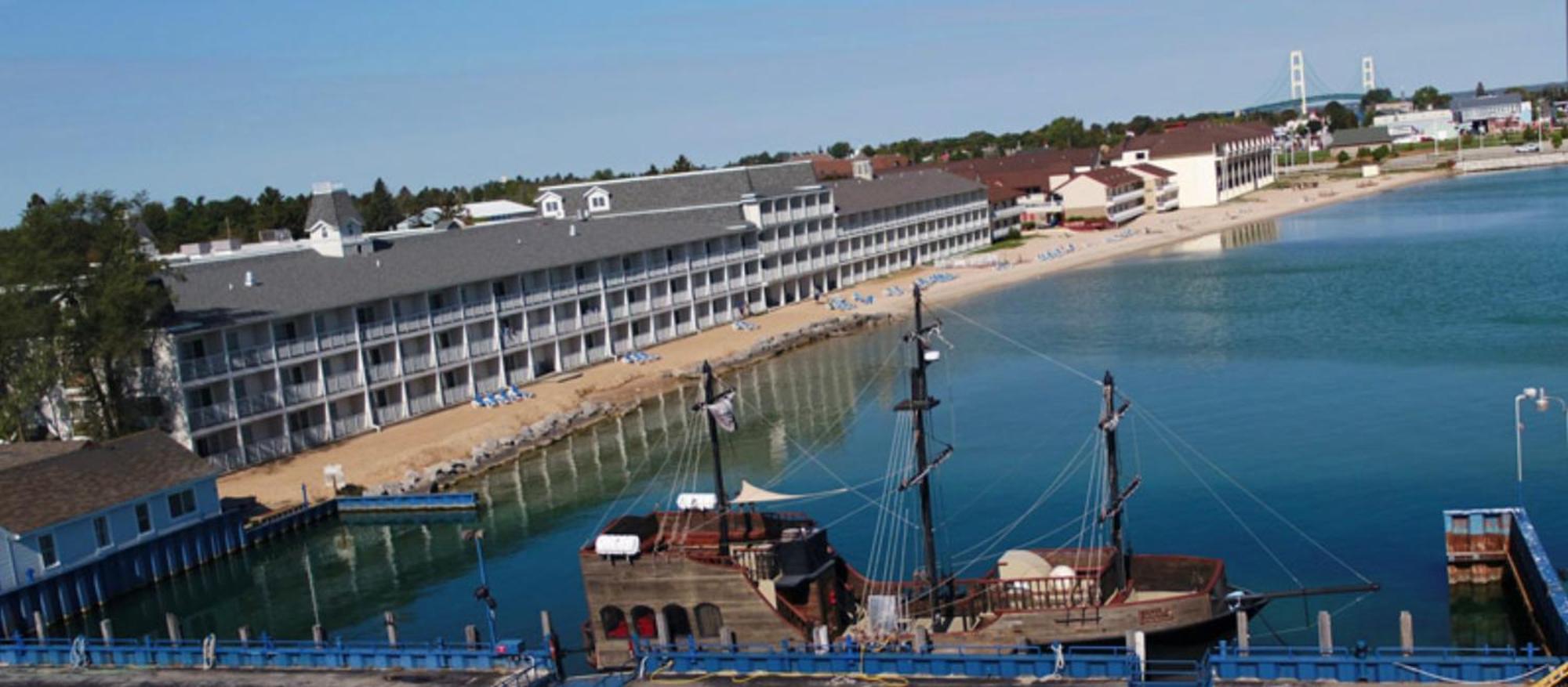 Hamilton Inn Select Beachfront Mackinaw City Ngoại thất bức ảnh