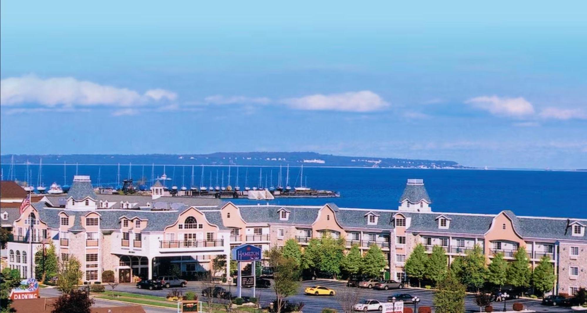 Hamilton Inn Select Beachfront Mackinaw City Ngoại thất bức ảnh