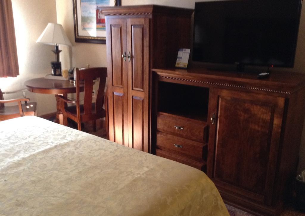 Hamilton Inn Select Beachfront Mackinaw City Ngoại thất bức ảnh
