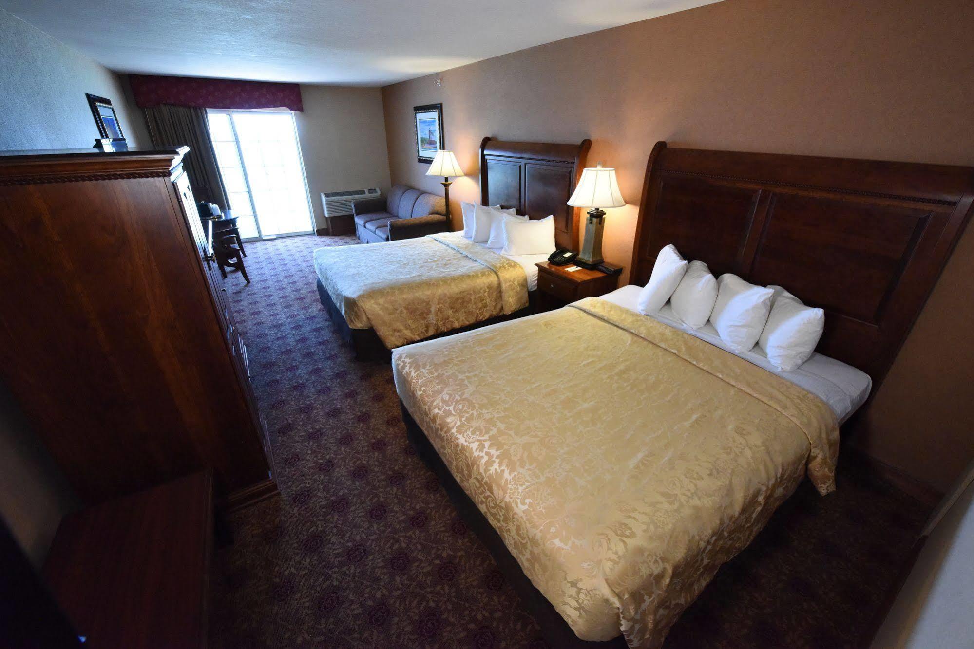 Hamilton Inn Select Beachfront Mackinaw City Ngoại thất bức ảnh
