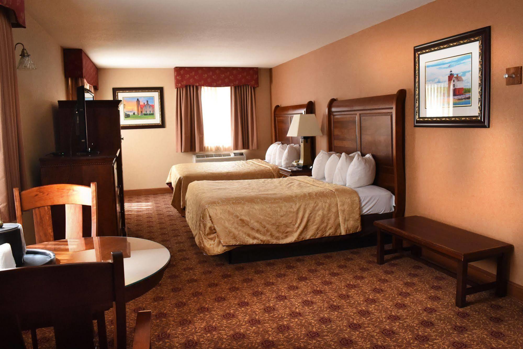 Hamilton Inn Select Beachfront Mackinaw City Ngoại thất bức ảnh