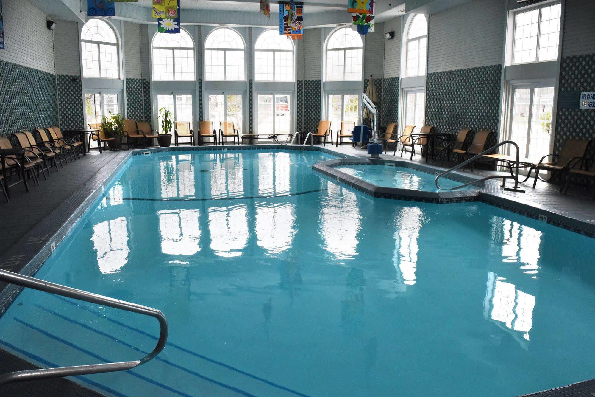 Hamilton Inn Select Beachfront Mackinaw City Ngoại thất bức ảnh
