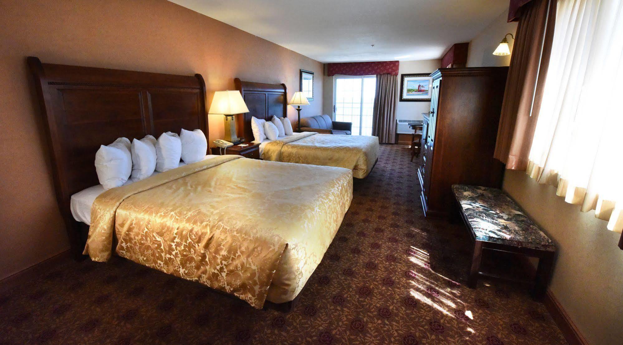 Hamilton Inn Select Beachfront Mackinaw City Ngoại thất bức ảnh